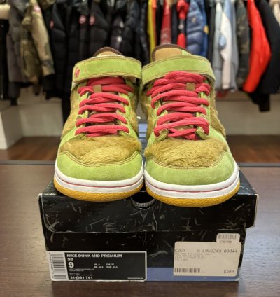 Nike Sb Dunk Mid Mama Bear