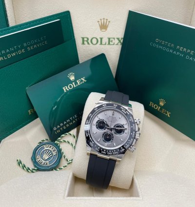 Rolex Daytona Unworn Daytona 116519 White Gold Silver Dial Black Sundials Oysterflex Rubber Strap