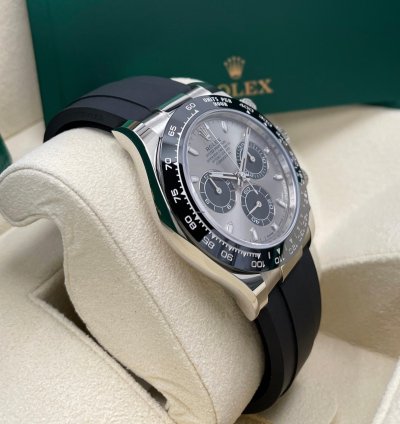 Rolex Daytona Unworn Daytona 116519 White Gold Silver Dial Black Sundials Oysterflex Rubber Strap
