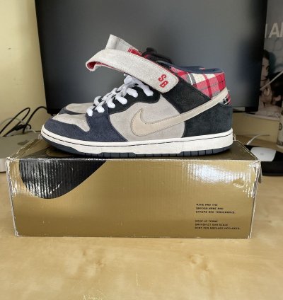 Nike Sb Dunk Mid Premium Goofy Boy Mens Size 9 Authentic