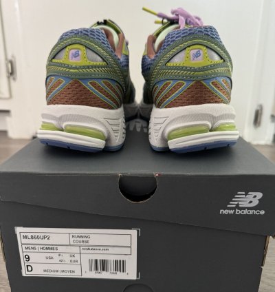 New Balance 860v2 Upthere 2000 Tropes