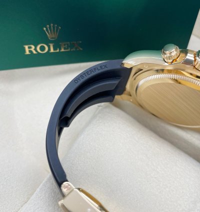 Rolex Daytona Unworn Daytona 126518 Yellow Gold 40mm Black Diamond Dial Black Oysterflex Rubber