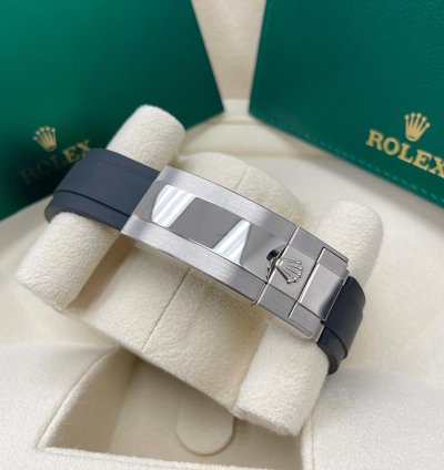 Rolex Daytona Unworn Daytona 126519 Baby Lemans White Gold Black Dial Silver Subdials Oysterflex Rubber