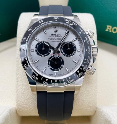 Rolex Daytona Unworn Daytona 126519 White Gold Silver Dial Black Sundials Oysterflex Rubber Strap