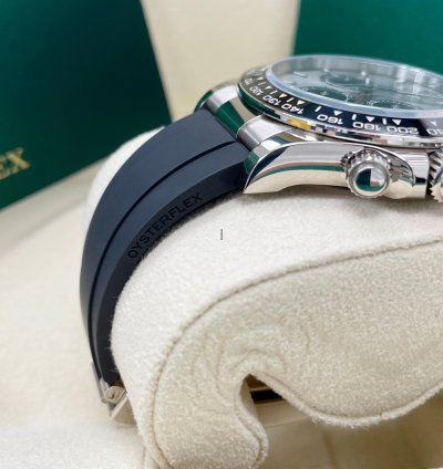 Rolex Daytona Unworn Daytona 126519 White Gold Silver Dial Black Sundials Oysterflex Rubber Strap