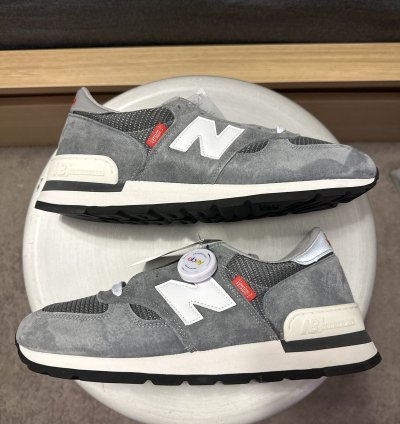 New Balance 990v1