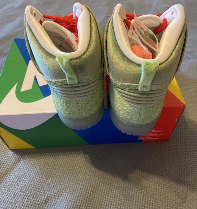 Nike Sb Dunk Strawberry Cough