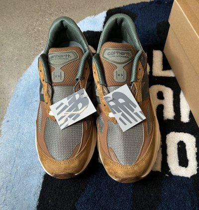 New Balance 990v2 Carhartt