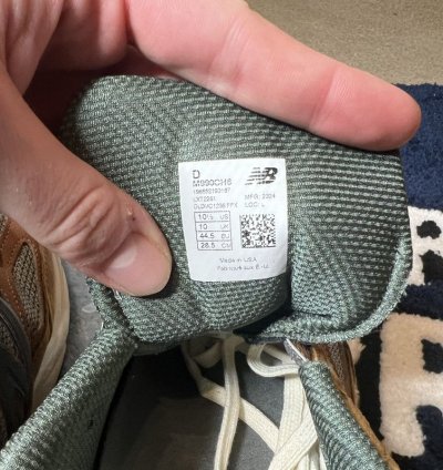 New Balance 990v2 Carhartt