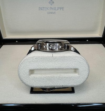 Patek Philippe World Time Chronograph 5930g-001