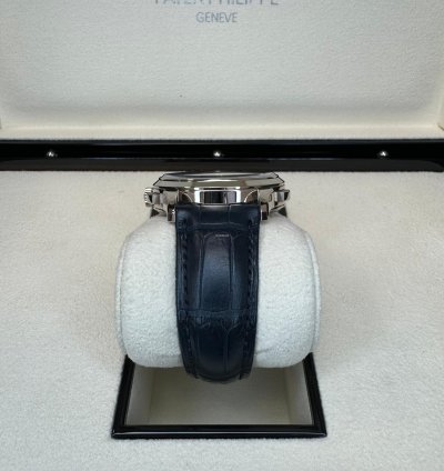 Patek Philippe World Time Chronograph 5930g-001