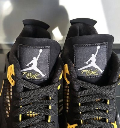 Nike Air Jordan 4 Retro