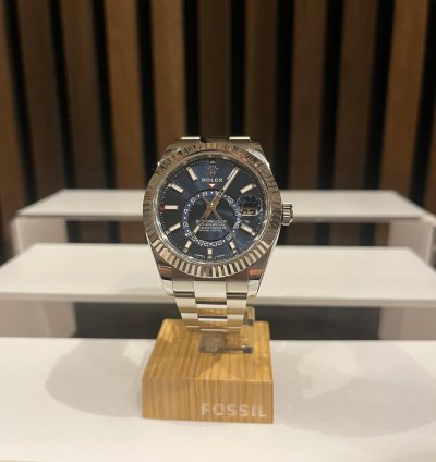 Rolex Sky-dweller Very Good Condition Fullset