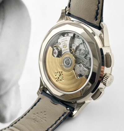 Patek Philippe World Time Chronograph Complications 5930g-010 World Time Flyback Chronograph White Gold Blue Dial 2019