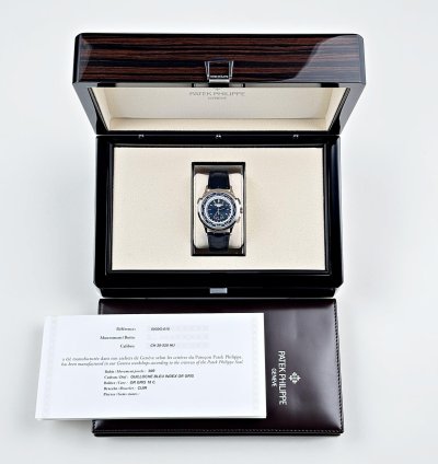 Patek Philippe World Time Chronograph Complications 5930g-010 World Time Flyback Chronograph White Gold Blue Dial 2020