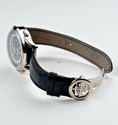 Patek Philippe World Time Chronograph Complications 5930g-010 World Time Flyback Chronograph White Gold Blue Dial 2020