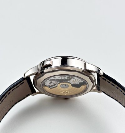 Patek Philippe World Time Chronograph Complications 5930g-010 World Time Flyback Chronograph White Gold Blue Dial 2020