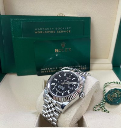 Rolex Sky-dweller White Rolesor Sky-dweller Black Index Dial Jubilee Bracelet 326934
