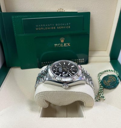 Rolex Sky-dweller White Rolesor Sky-dweller Black Index Dial Jubilee Bracelet 326934