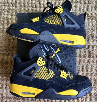 Nike Air Jordan 4 Retro Thunder 2023