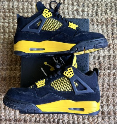 Nike Air Jordan 4 Retro Thunder 2023