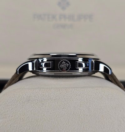 Patek Philippe World Time Chronograph Flyback 5935a World Time Complications