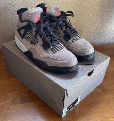 Nike Air Jordan 4 Taupe Haze