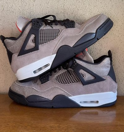 Nike Air Jordan 4 Taupe Haze