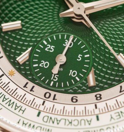 Patek Philippe World Time Chronograph Ref 5930p-001 950 Platinum Green Dial Box Papers Bj-2022 Excellent Eu