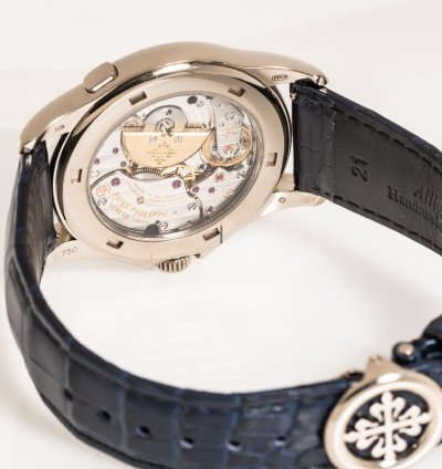 Patek Philippe World Time Cloisonn Ref-5131g-001 18k White Gold Folding Clasp Box Papers Bj-2011 Germany Excellent