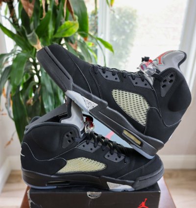 Nike Air Jordan 5 Retro Black Metallic 2016 Size 13 Mens