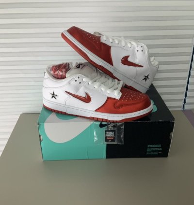 Supreme Nike Sb Dunk Low Jewel Swoosh Star Red White 9 5