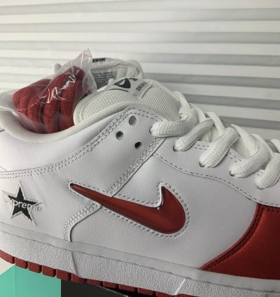Supreme Nike Sb Dunk Low Jewel Swoosh Star Red White 9 5