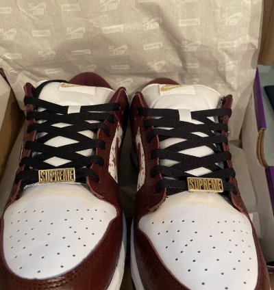 Supreme Nike Sb Dunk Low Stars barkroot