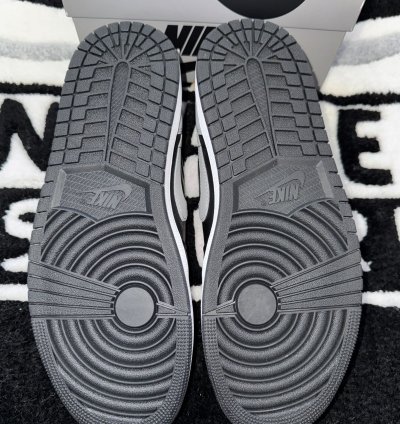 Jordan 1 Low Shadow 2024