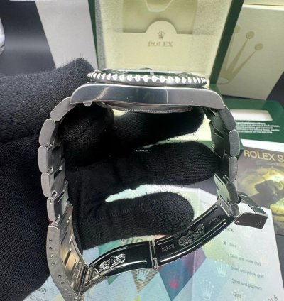 Rolex Submariner Date 16610lv