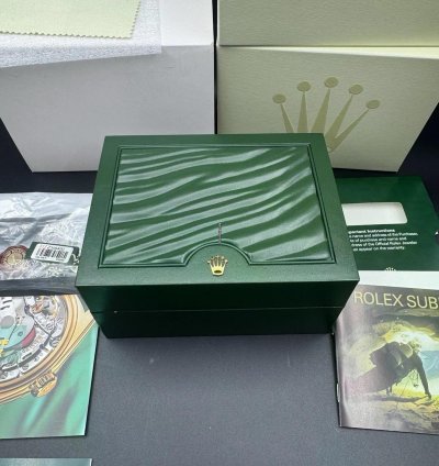 Rolex Submariner Date 16610lv