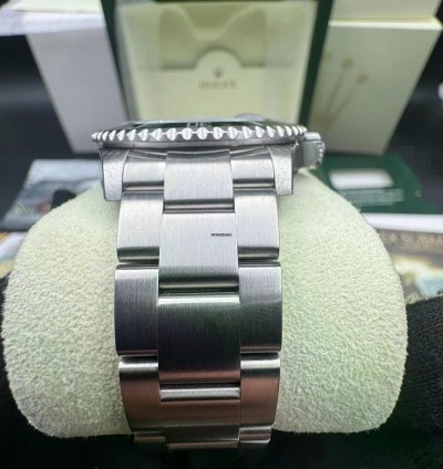 Rolex Submariner Date 16610lv