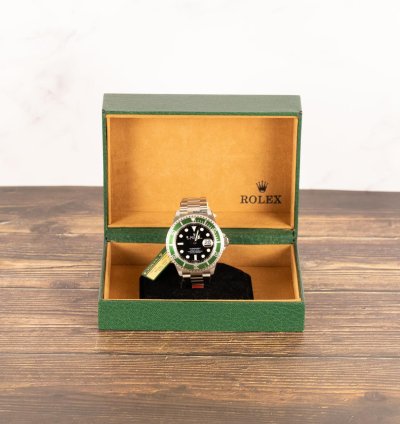 Rolex Submariner Date 16610lv Submariner Kermit New Old Stock