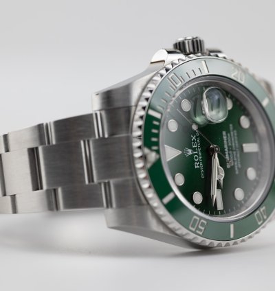 Rolex Submariner Date 2018 Submariner Date Hulk Stainless Steel 116610lv
