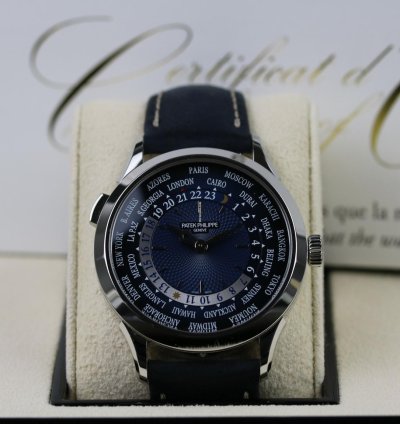 Patek Philippe World Time Platin - Blue - Like New - German Papers - Fullset - 05 2023