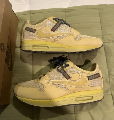 Nike Air Max 1 Travis Scott Cactus Jack Saturn Gold Size 11