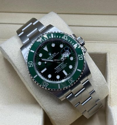 Rolex Submariner Date 2019 Submariner Hulk Discontinued Model Unworn 116610lv Box And Papers