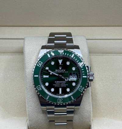 Rolex Submariner Date 2019 Submariner Hulk Discontinued Model Unworn 116610lv Box And Papers