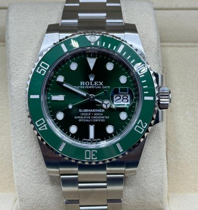 Rolex Submariner Date 2019 Submariner Hulk Discontinued Model Unworn 116610lv Box And Papers