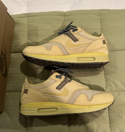 Nike Air Max 1 Travis Scott Cactus Jack Saturn Gold Size 11