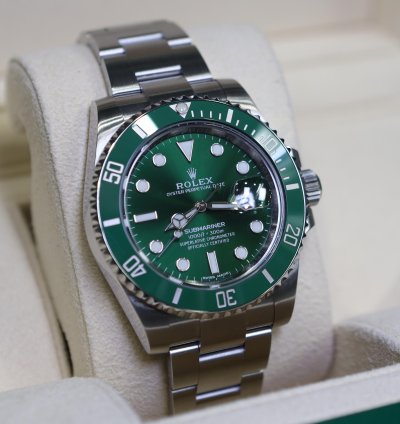 Rolex Submariner Date 2020 Submariner Date Hulk 116610lv Like New Complete Set