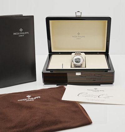 Patek Philippe World Time Ref 5130 1g-010 New Service Full Set