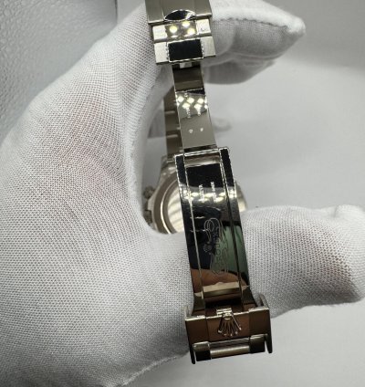 Rolex Daytona White Gold Cosmograph Daytona 40mm Watch - Steel And Black Index Dial 116509