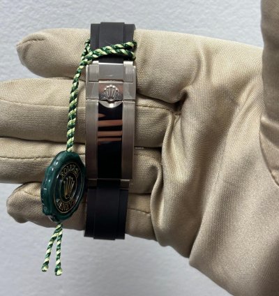 Rolex Daytona White Gold Cosmograph Daytona Black Bezel - Black And Steel Index Dial 126519ln